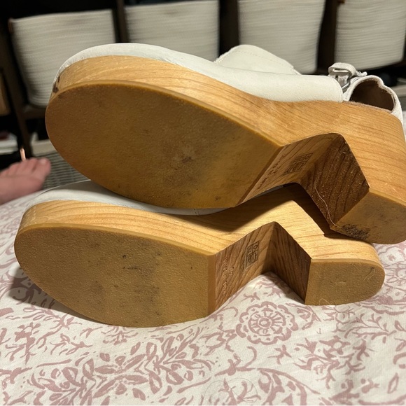 Free People Amber Orchard Clog Boots Wooden Platform White Leather Booties GUC - Picture 3 of 15